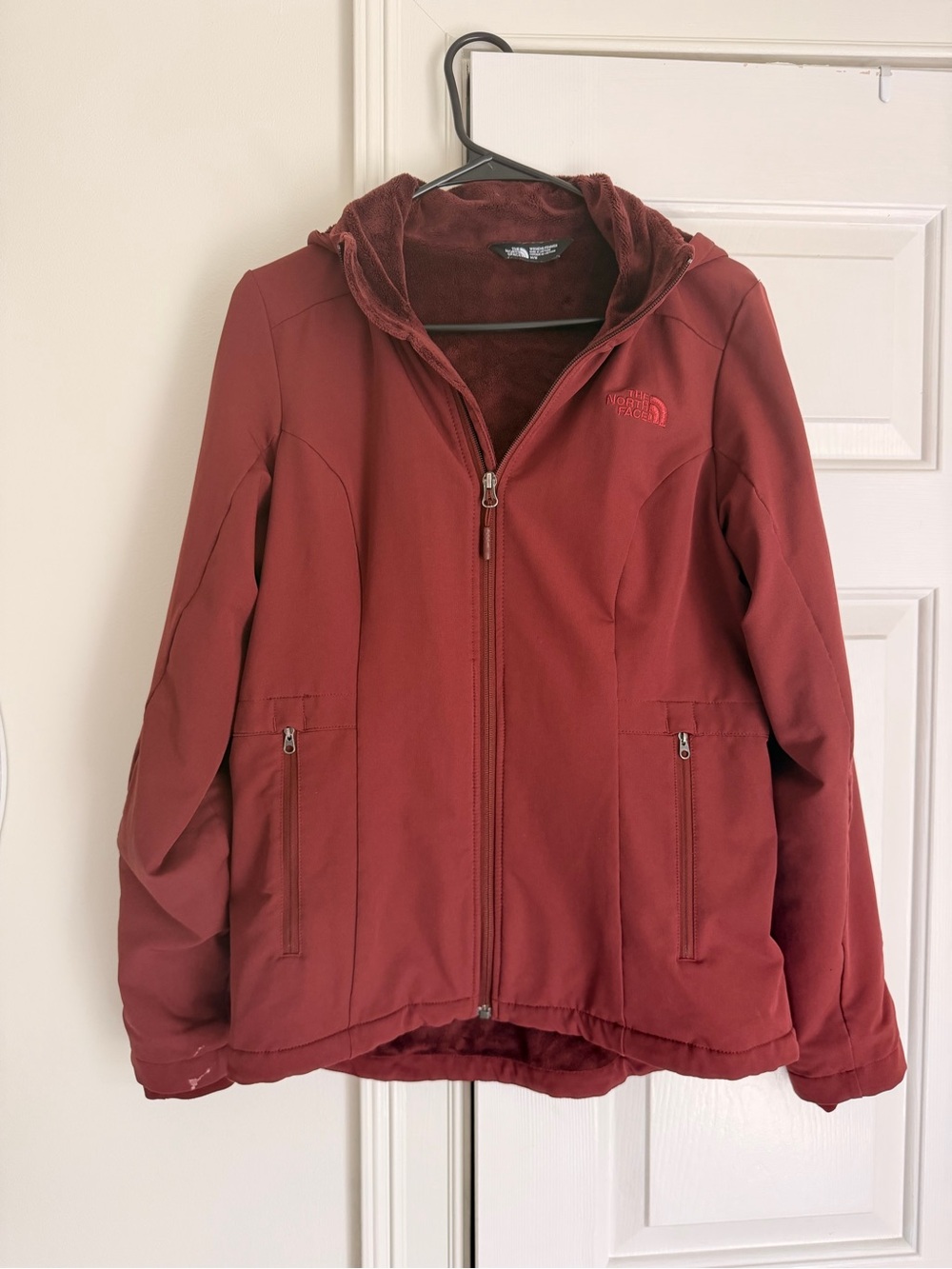 The North Face Women’s Medium Shelbe Raschel Hoodie WindWall Jacket Burgundy